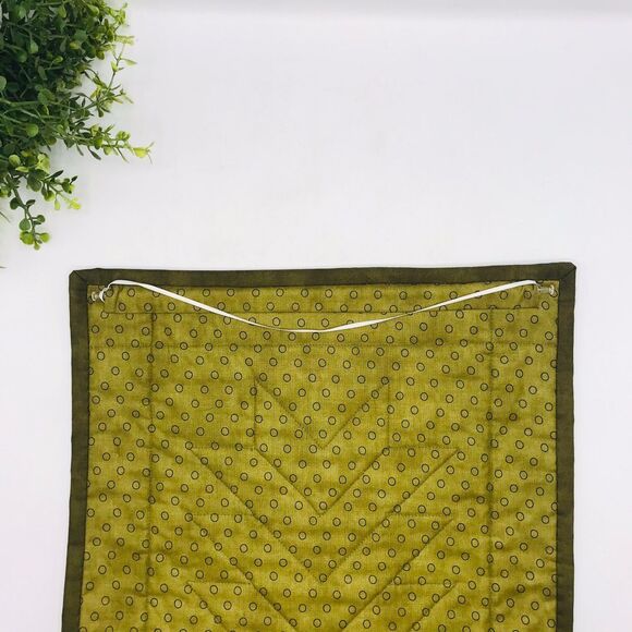 Vintage Handmade And Machine Quilted  Wall Hanging Pineapple Gold Green 14.5x24" - Picture 3 of 6